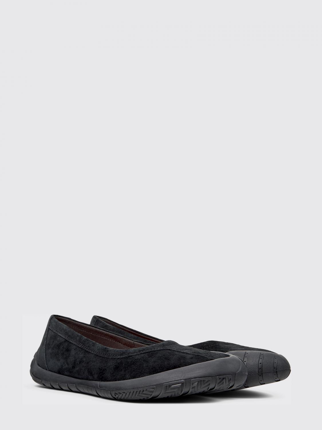 woman's ballet flat