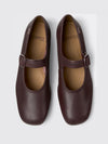 woman's ballet flat