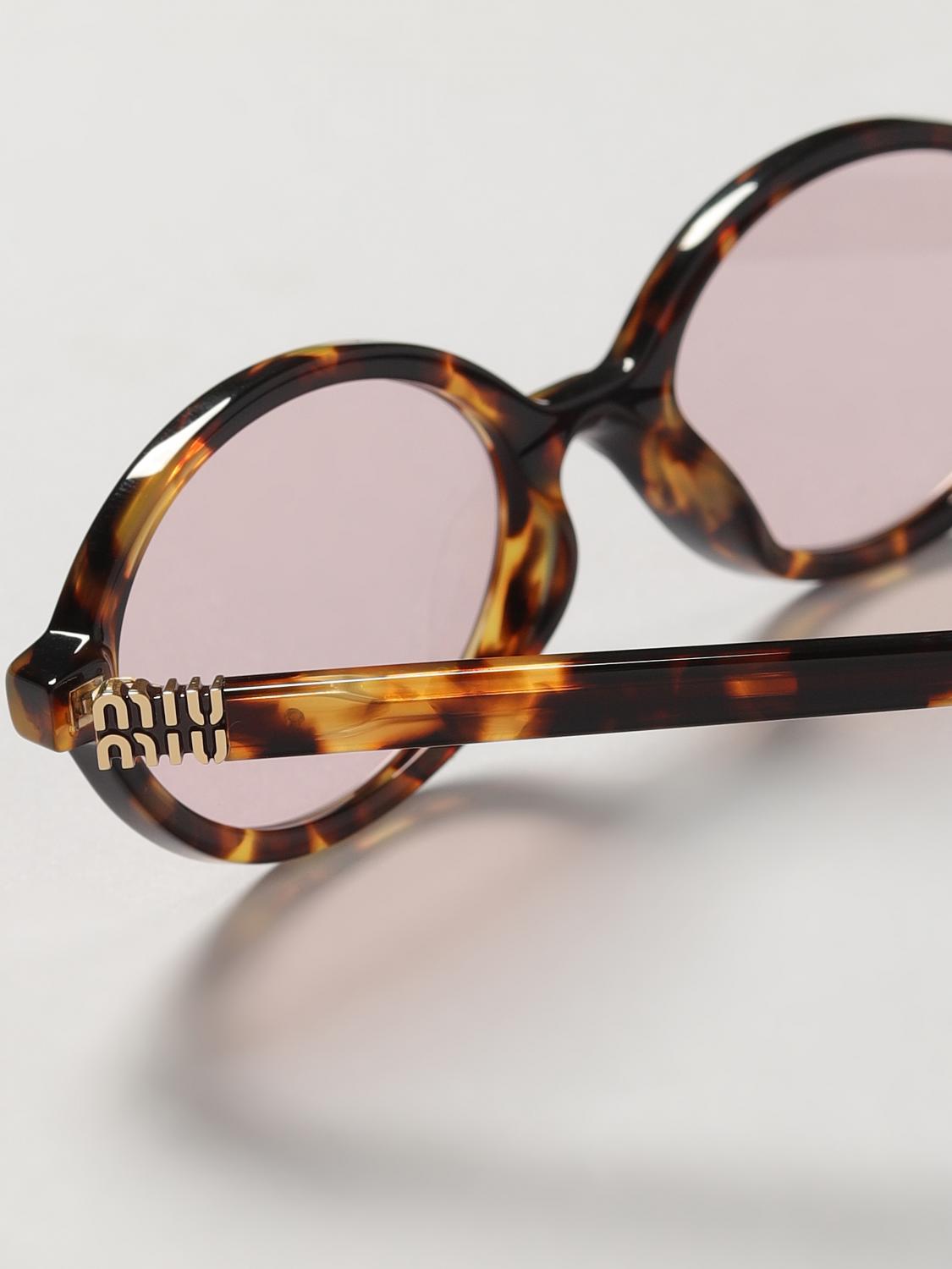 woman's sunglasses