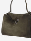 woman's shoulder bag