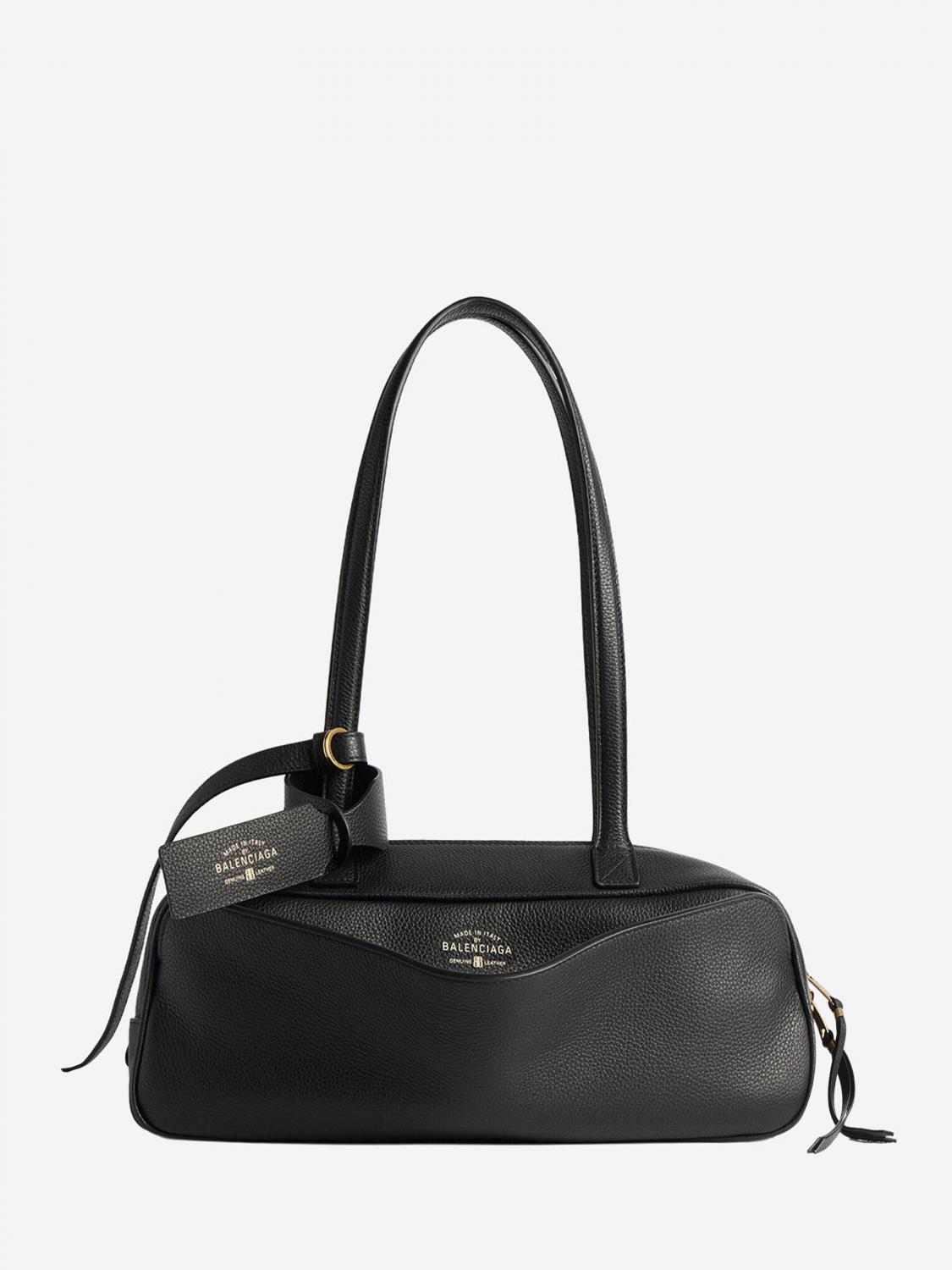 woman's shoulder bag