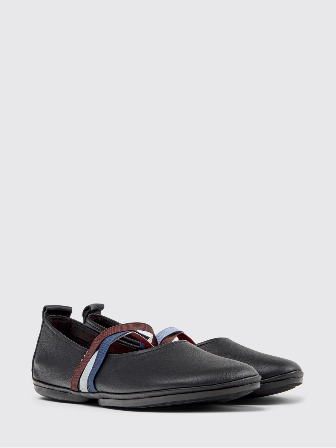 woman's ballet flat