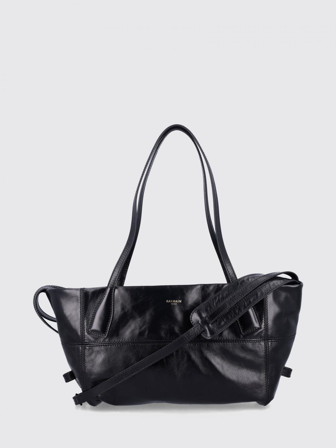 woman's shoulder bag