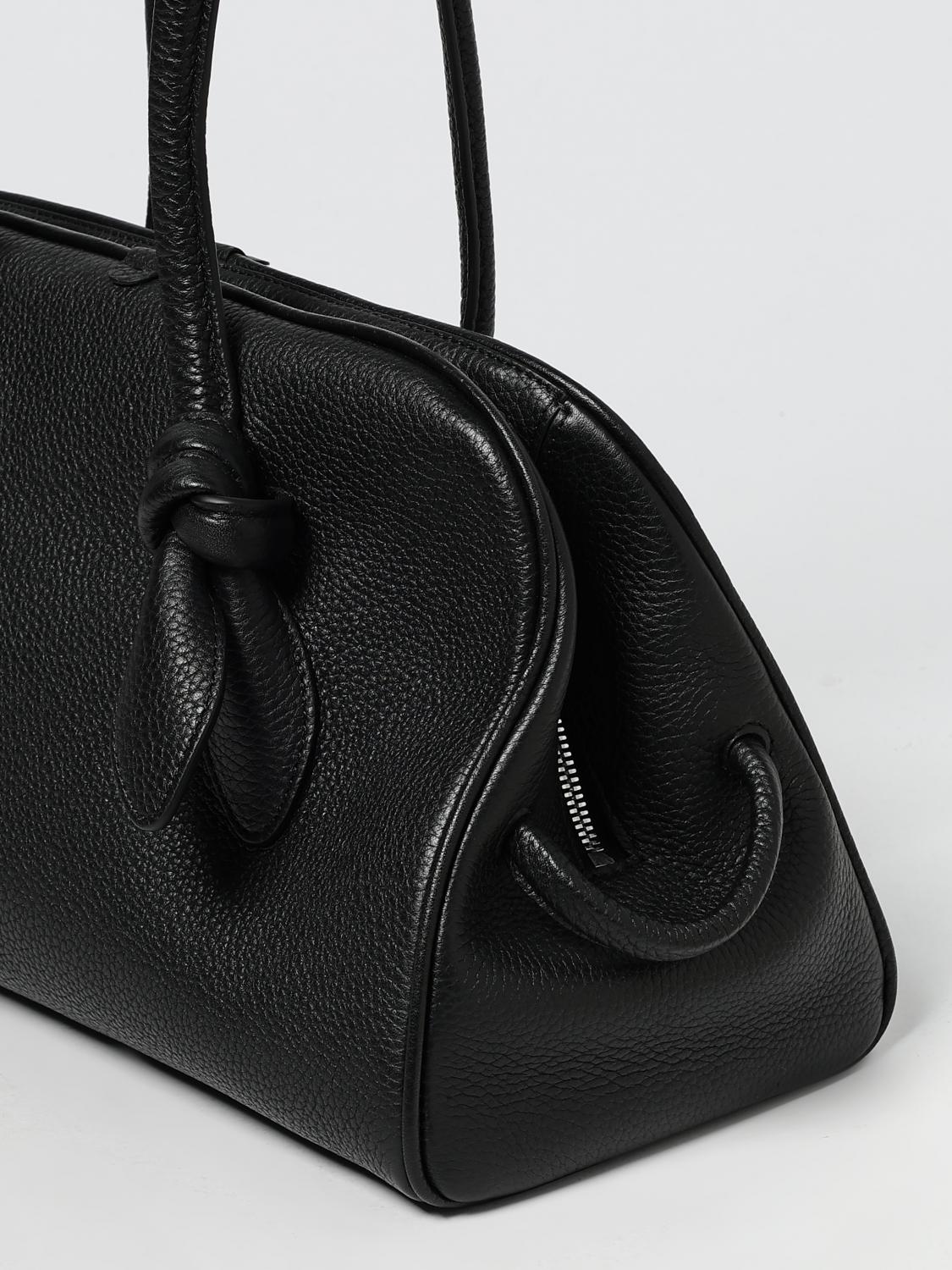 woman's shoulder bag