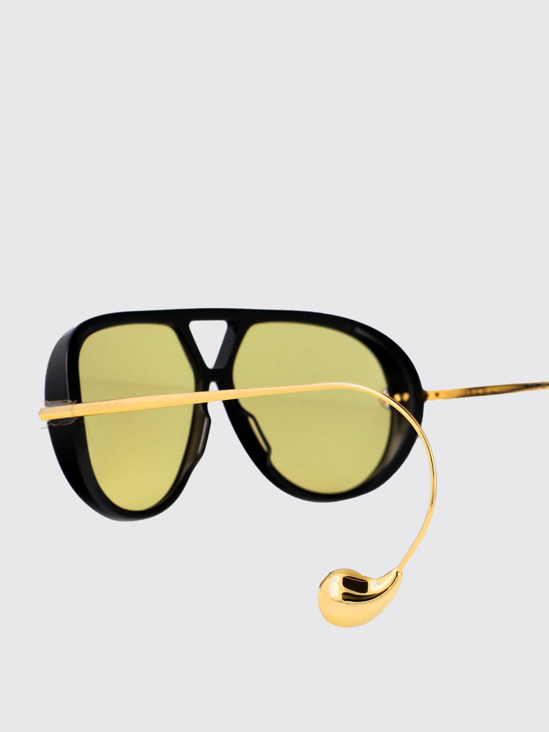 woman's sunglasses