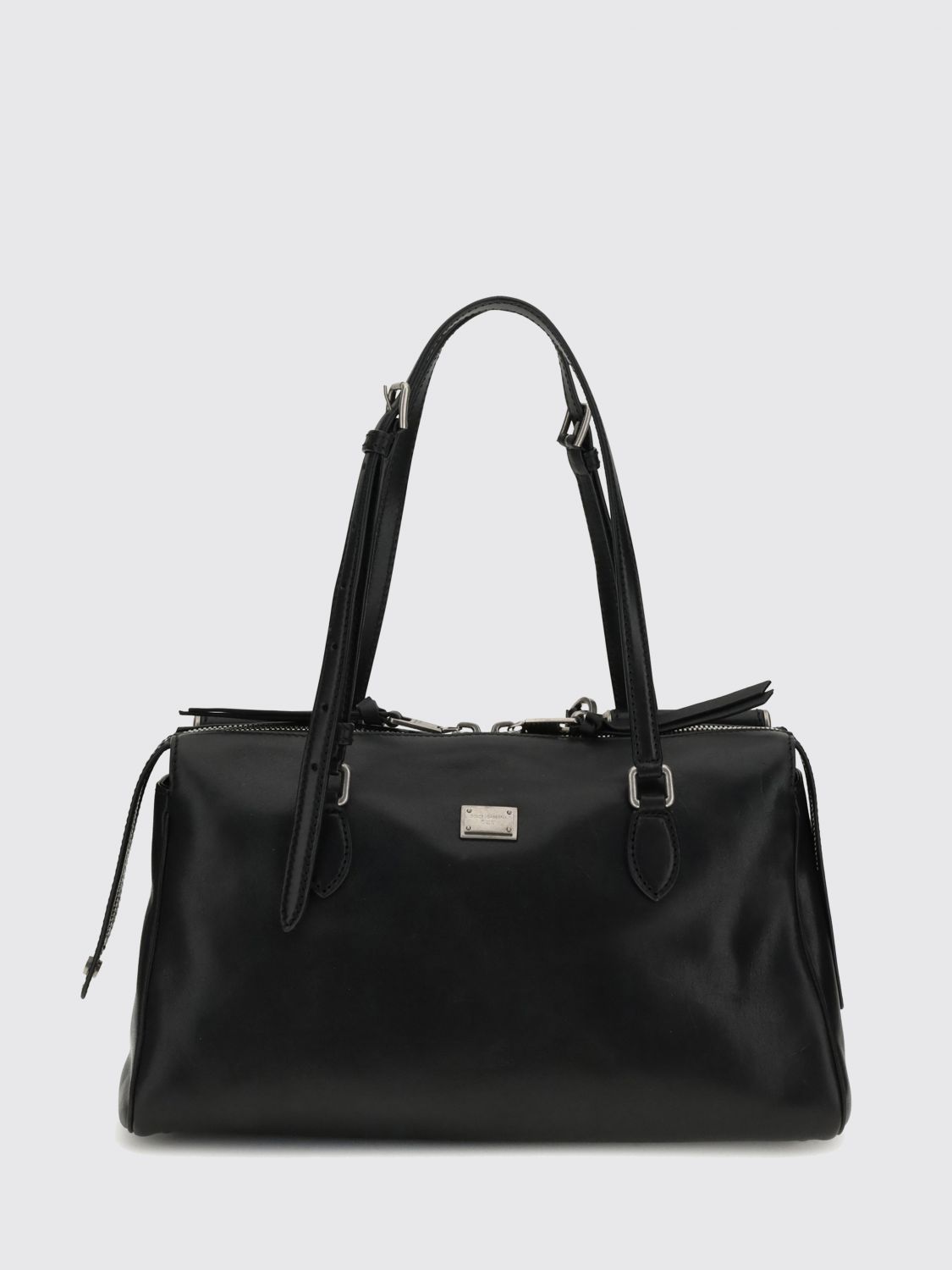 woman's shoulder bag