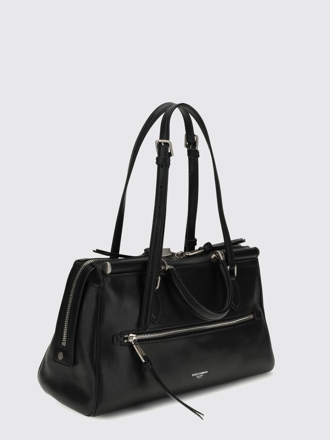 woman's shoulder bag