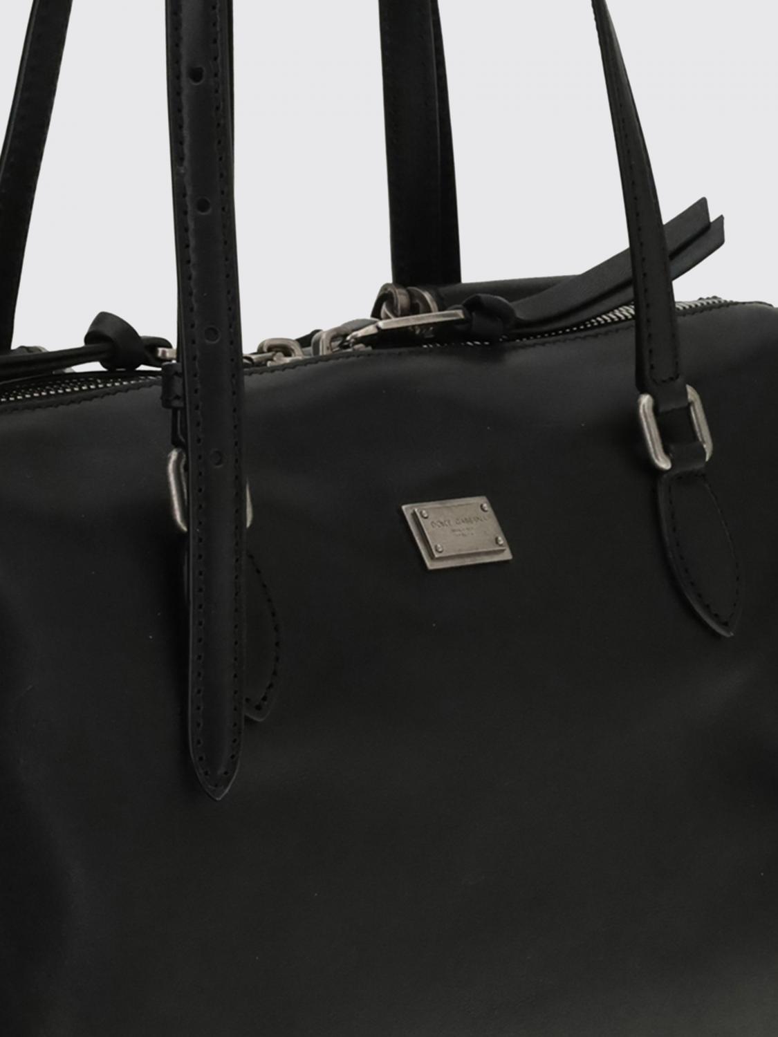 woman's shoulder bag