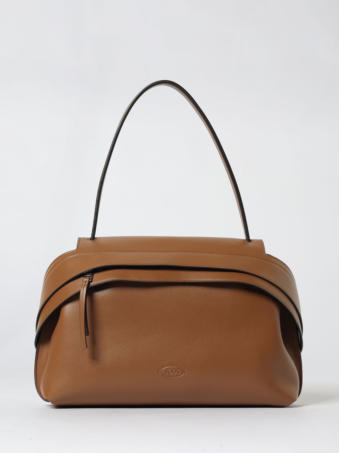 woman's shoulder bag
