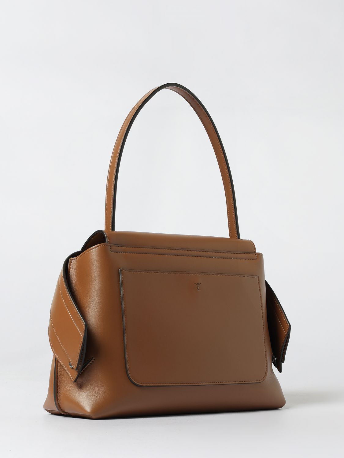 woman's shoulder bag