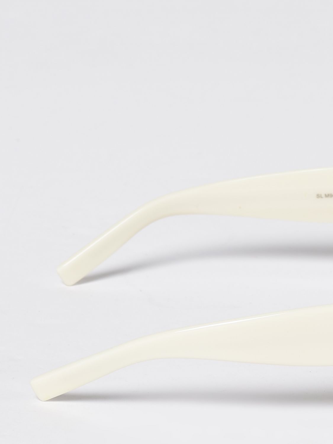woman's sunglasses
