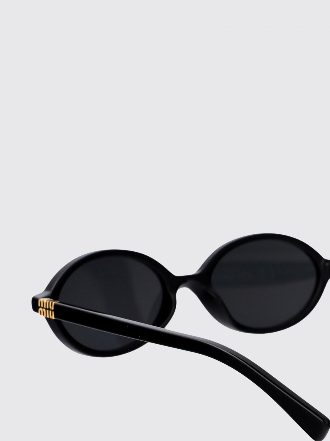 woman's sunglasses