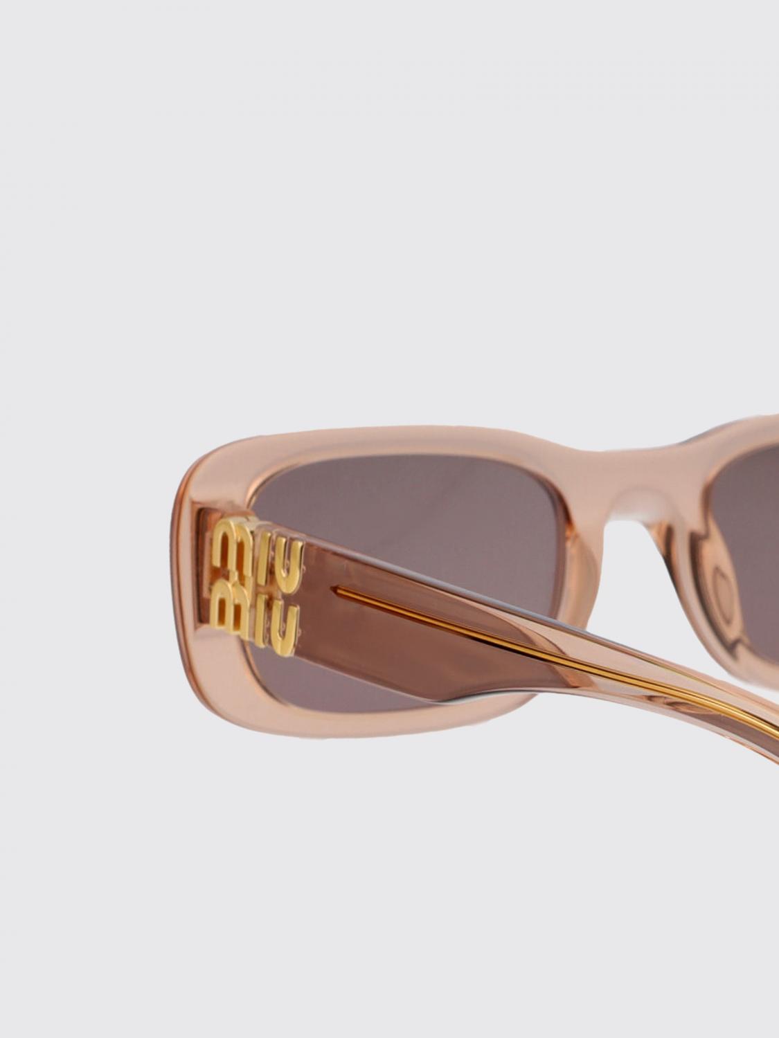 woman's sunglasses