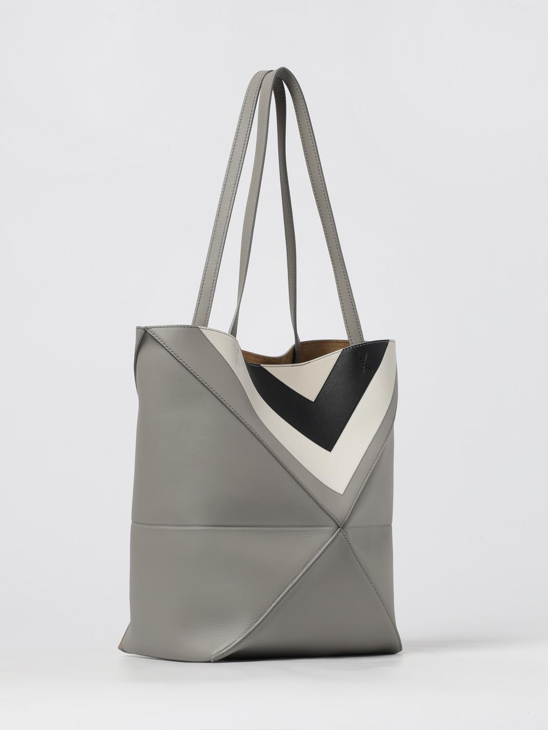 woman's shoulder bag