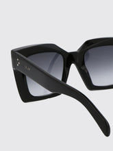 CELINE 51 woman&
