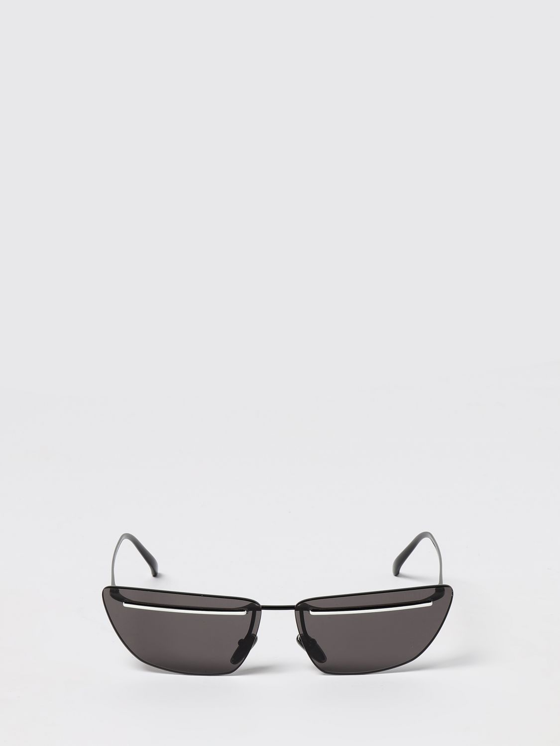 woman's sunglasses
