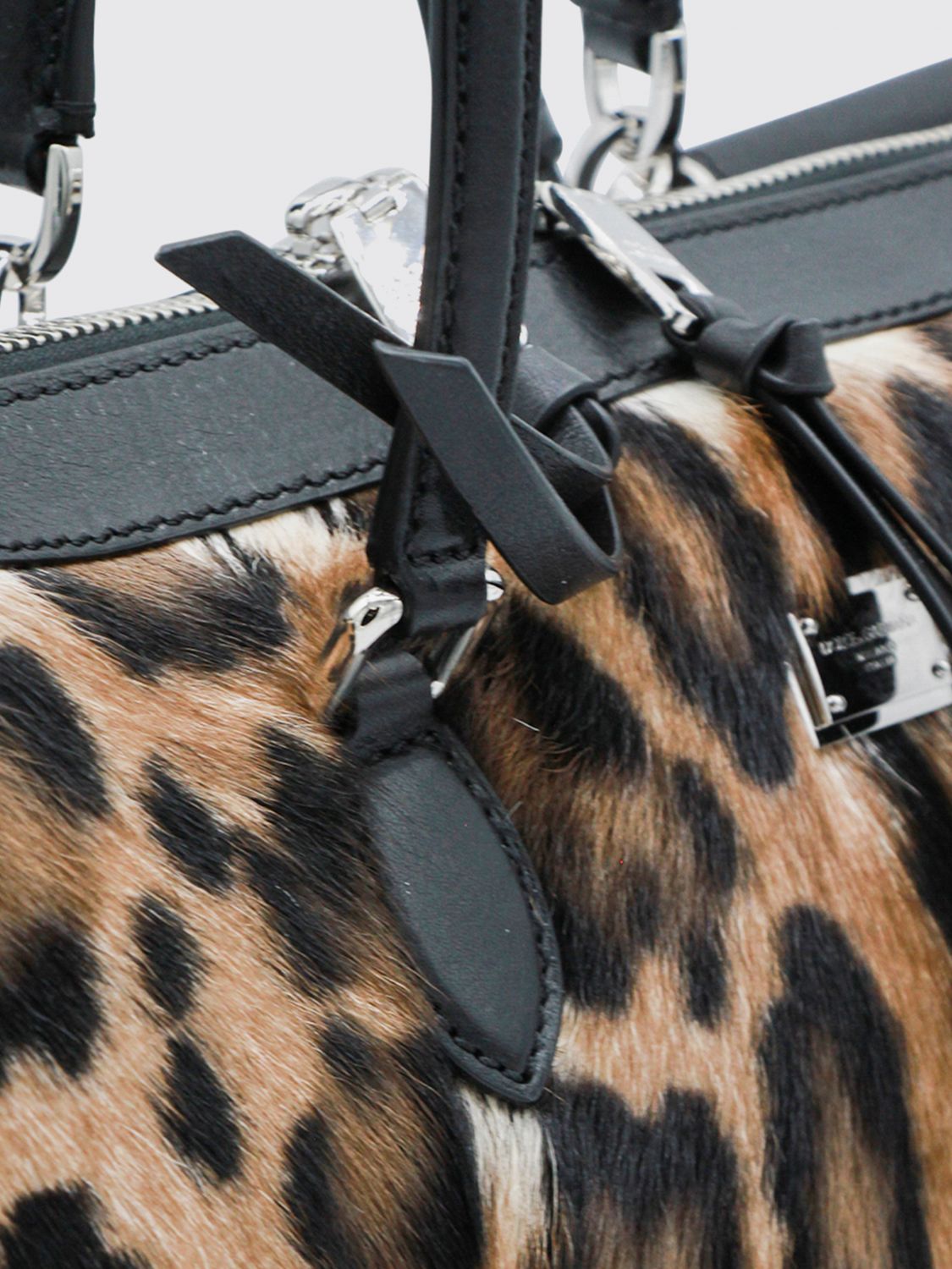 woman's shoulder bag