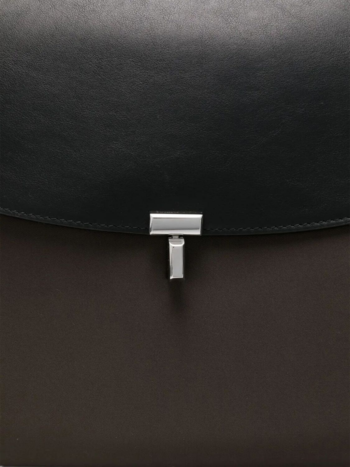 woman's shoulder bag