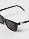 woman's sunglasses