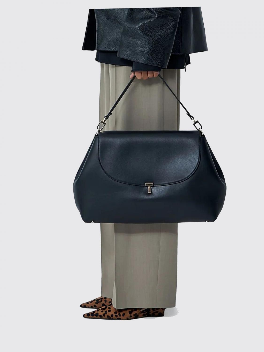 woman's shoulder bag