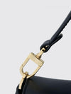 woman's shoulder bag