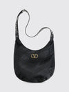 woman's shoulder bag