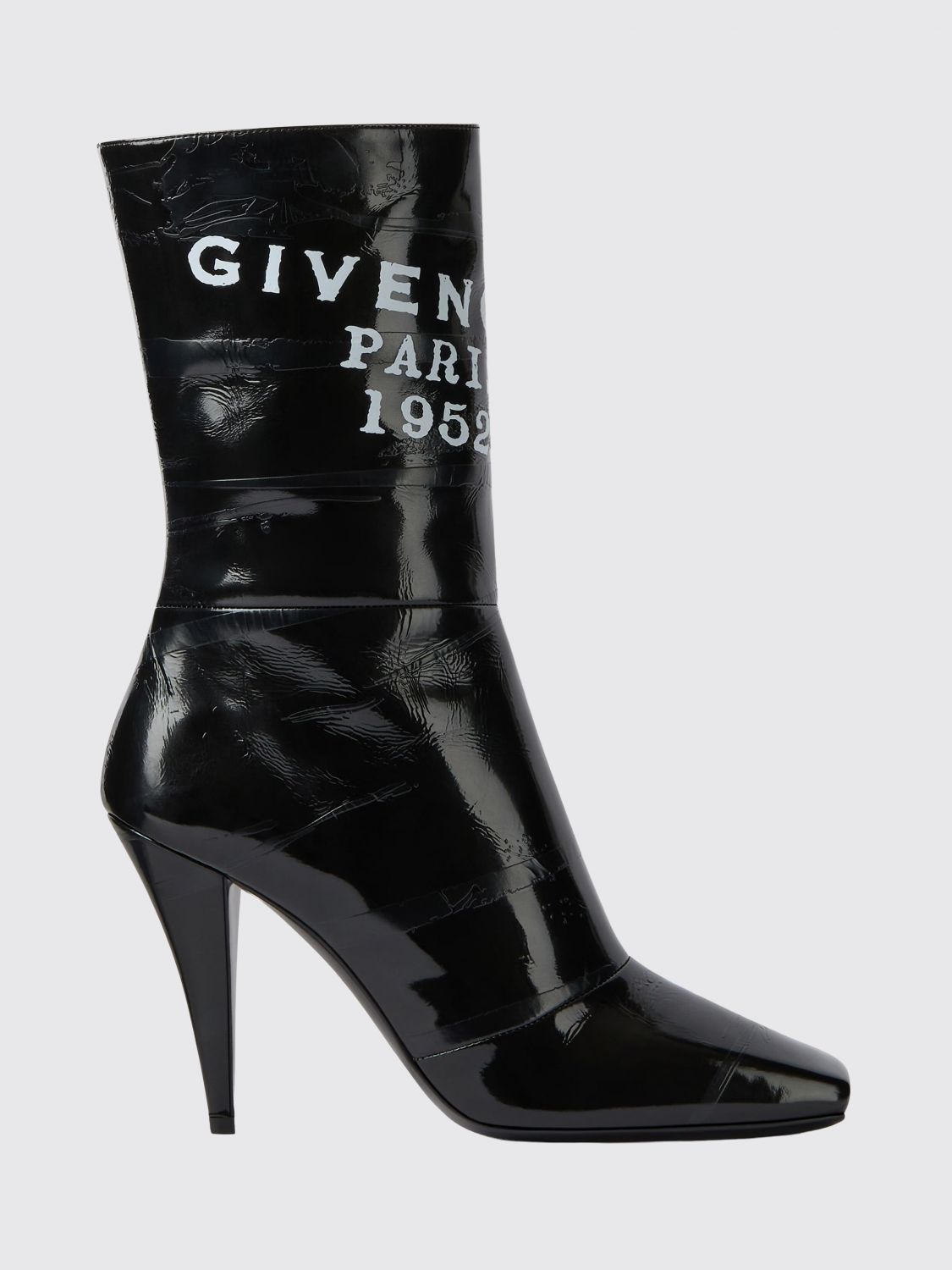 woman's flat ankle boot