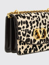 woman's shoulder bag