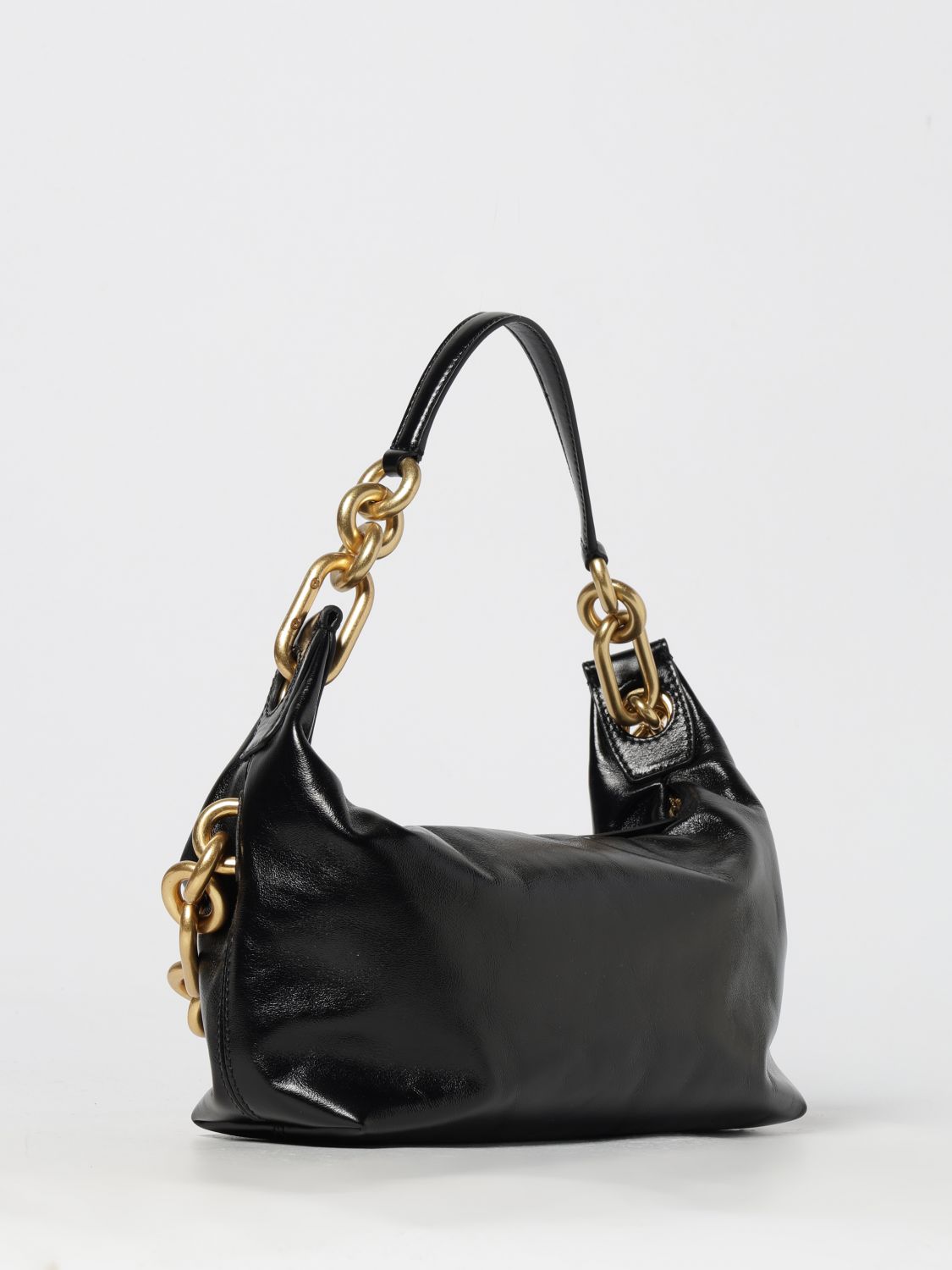 woman's shoulder bag