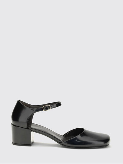 woman's pump
