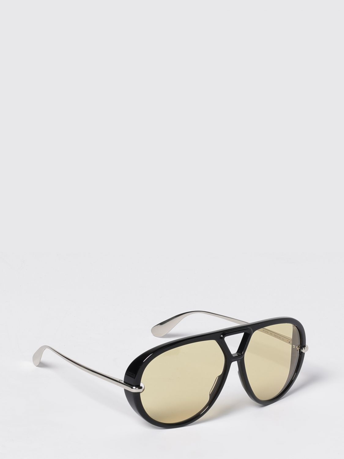 woman's sunglasses