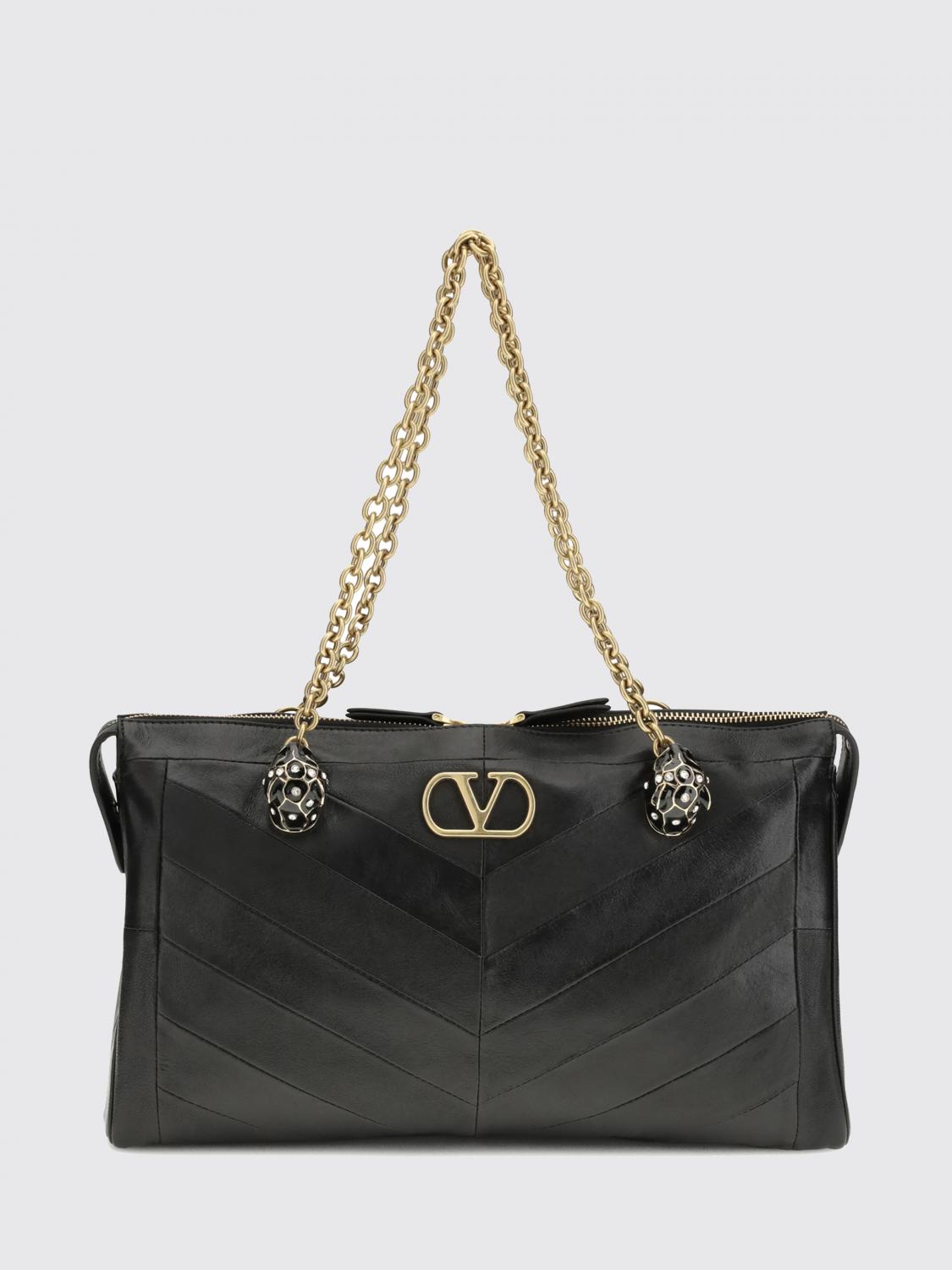 woman's shoulder bag
