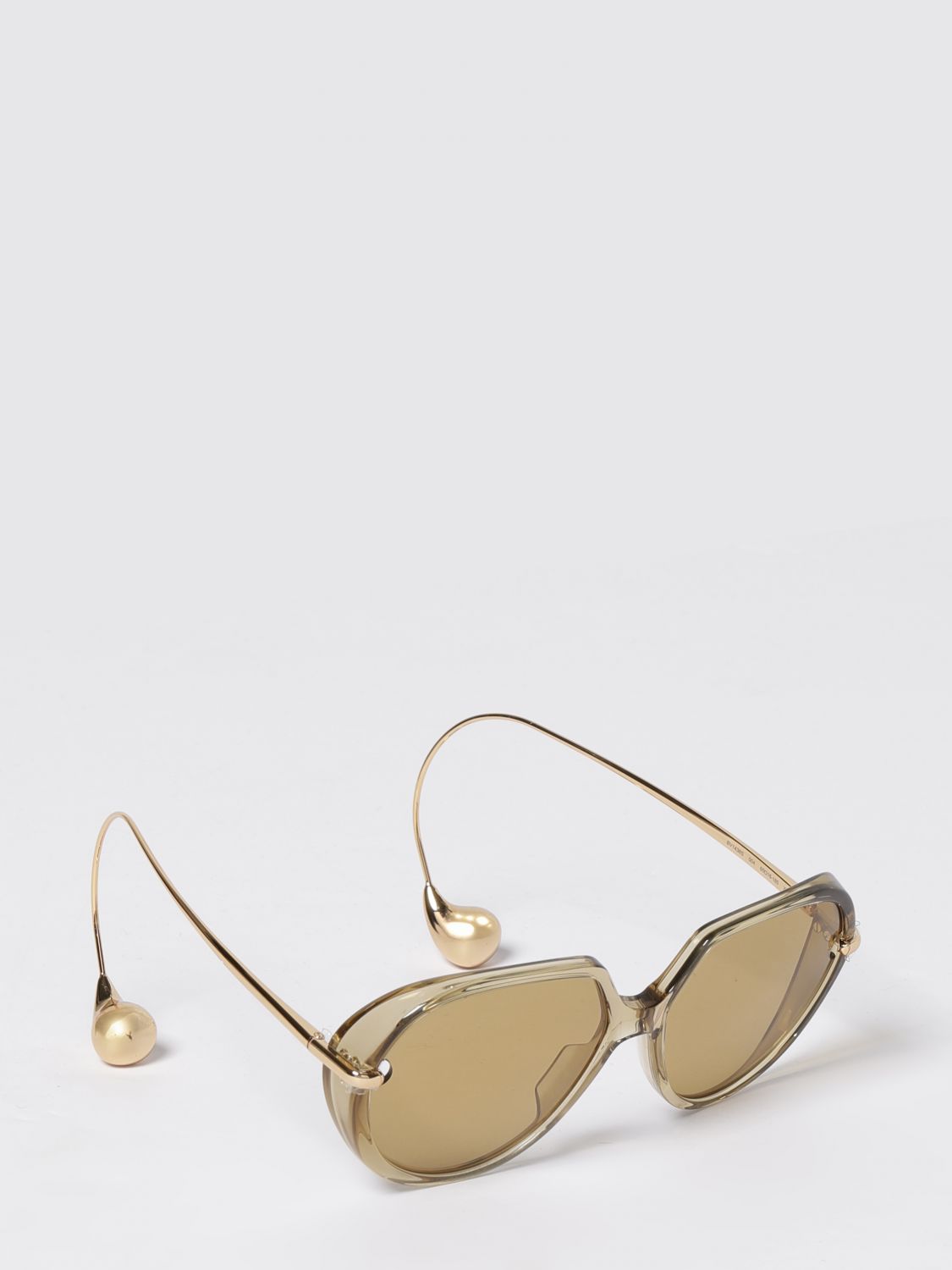 woman's sunglasses