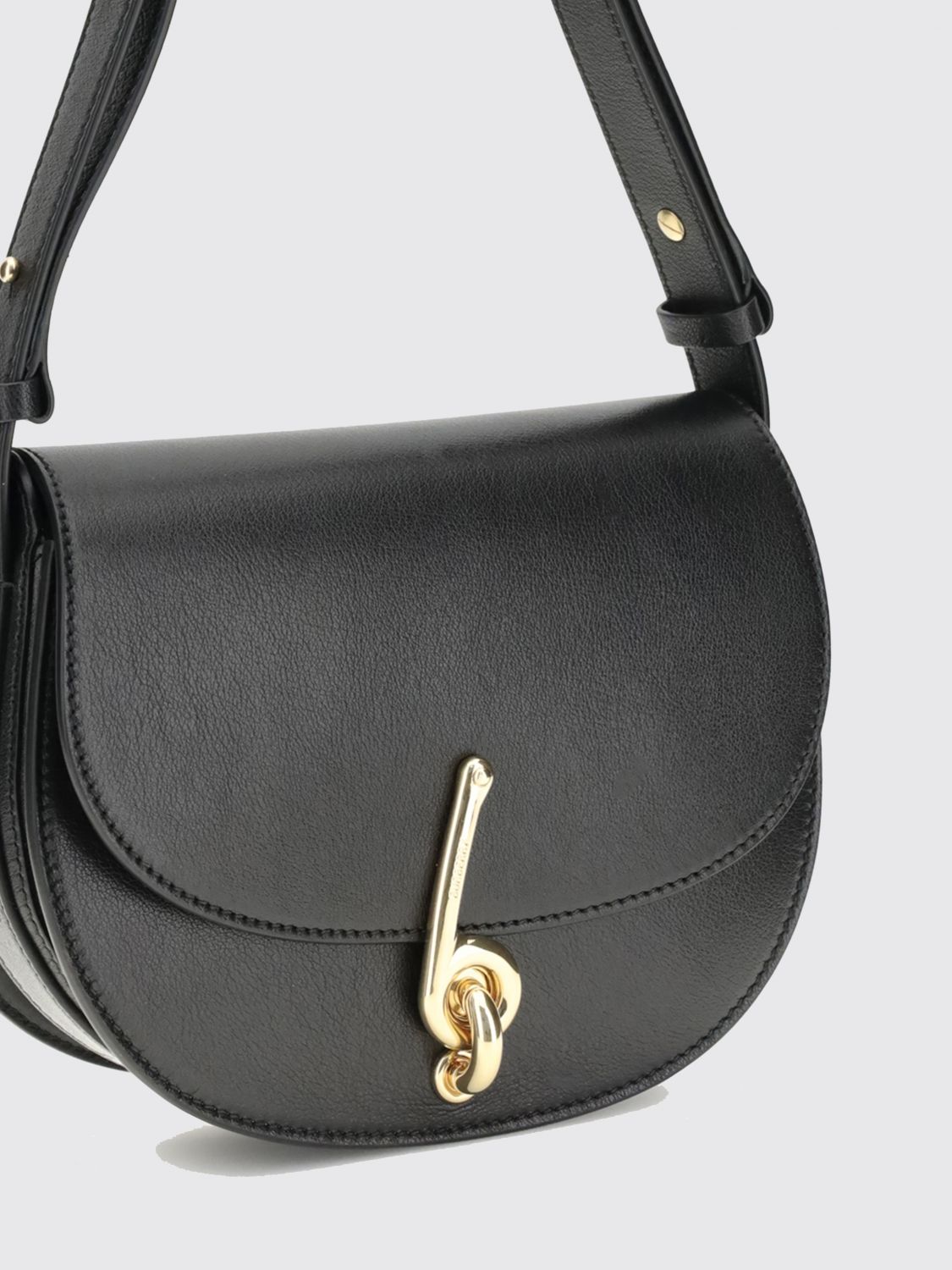 woman's shoulder bag