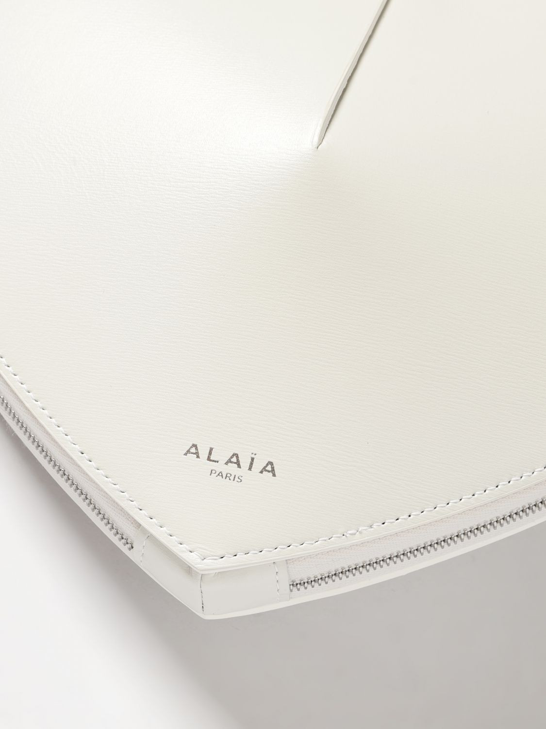 ALAÏA OS woman&