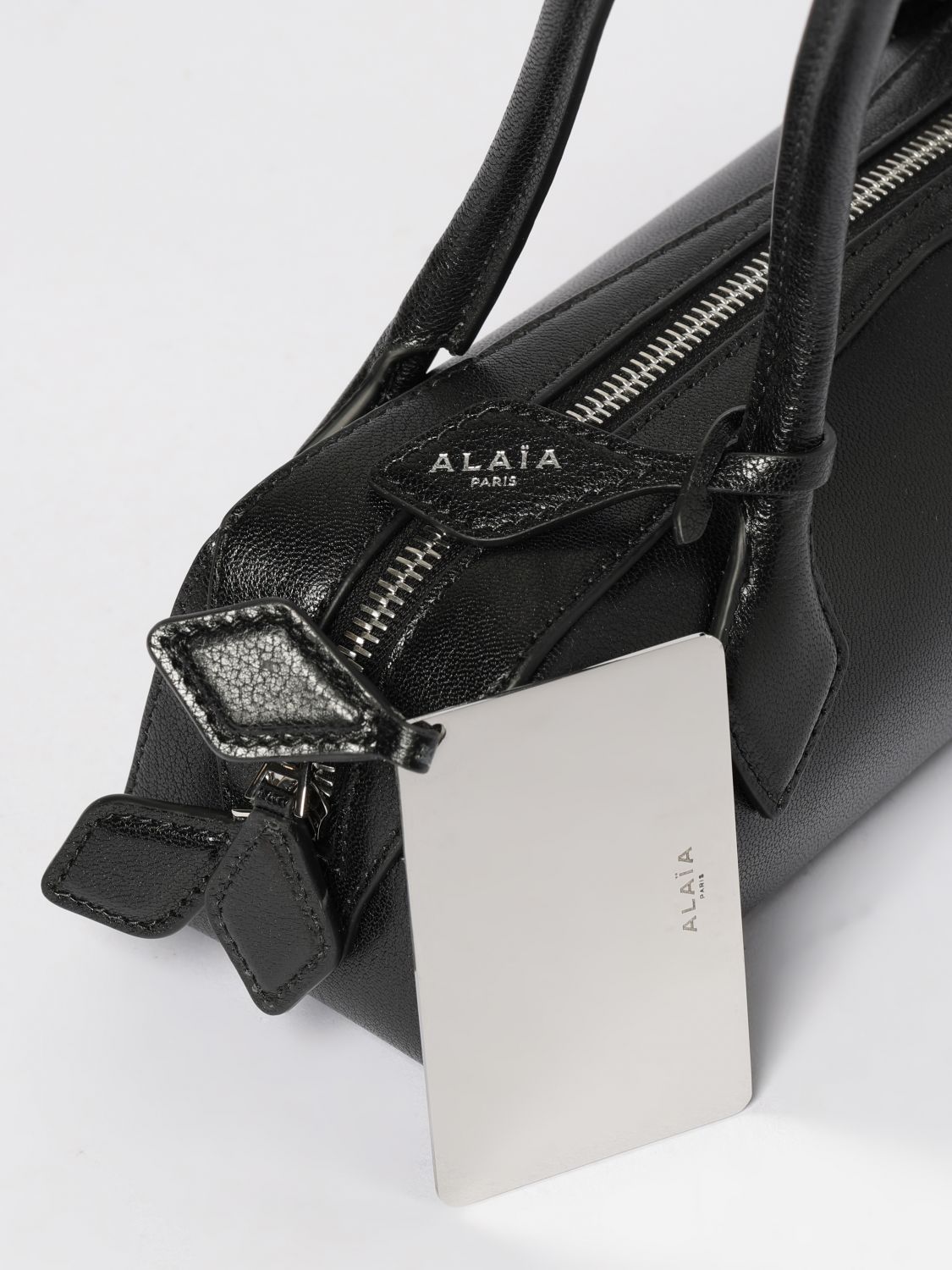 ALAÏA OS woman&