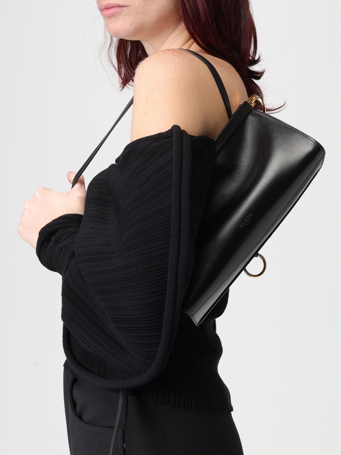 woman's shoulder bag