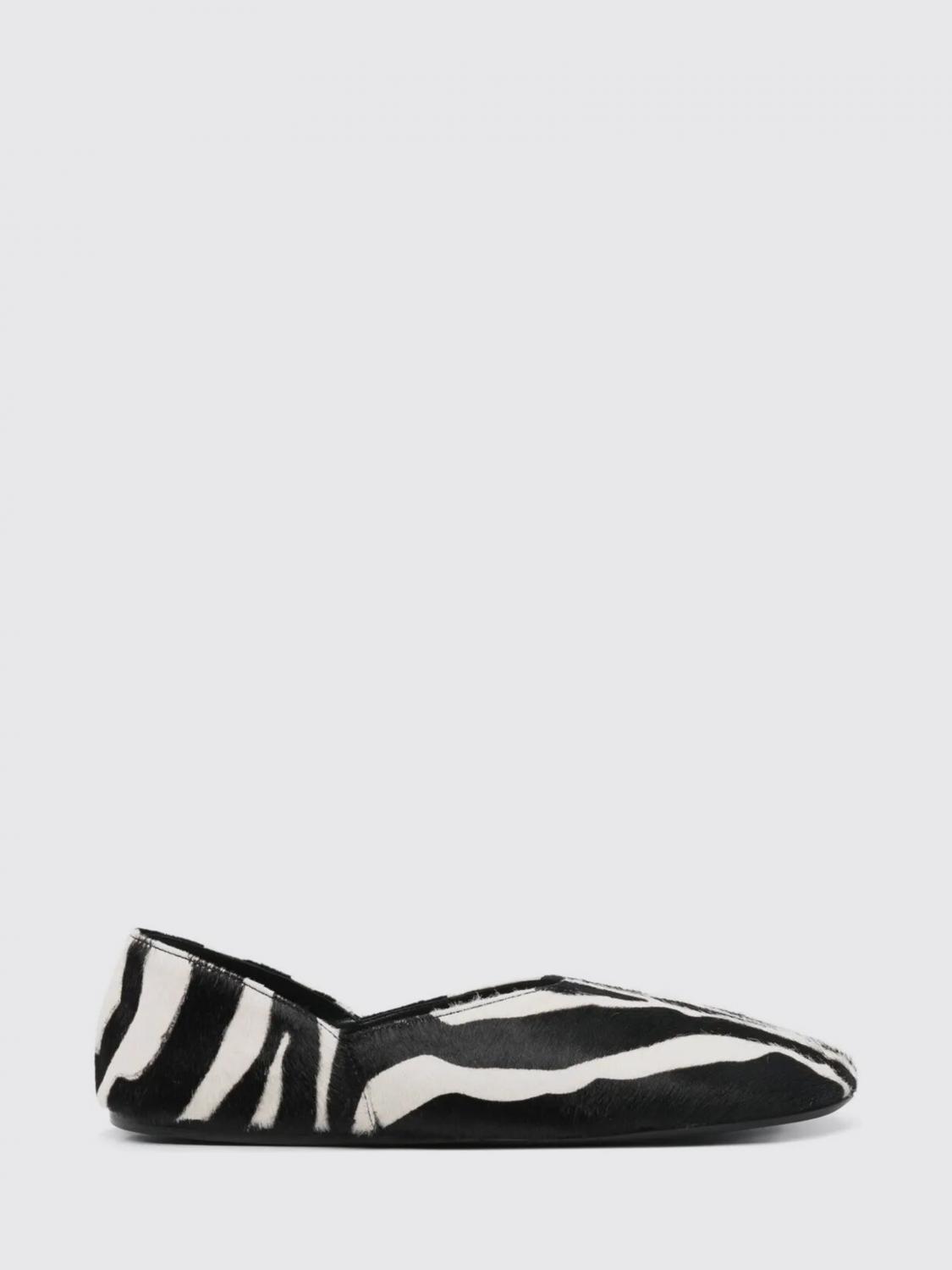 woman's ballet flat