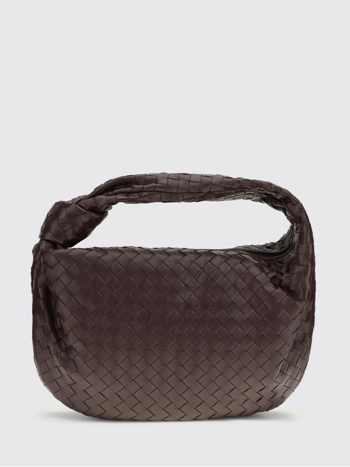 woman's shoulder bag