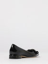 woman's ballet flat