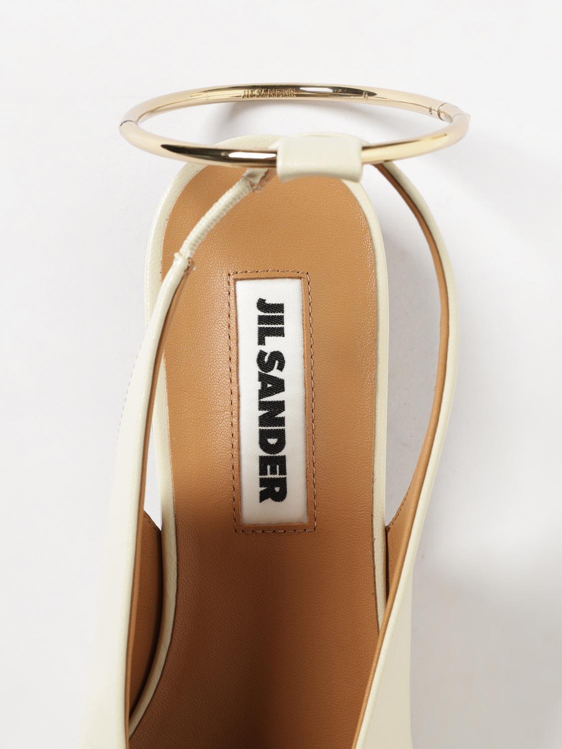 woman's ballet flat