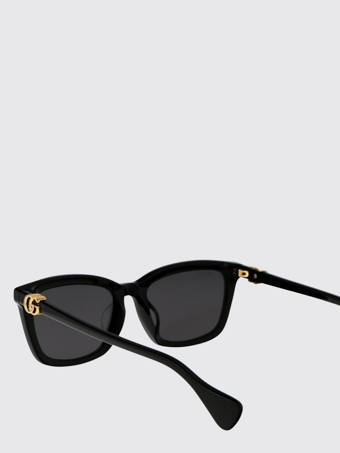woman's sunglasses