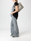 woman's shoulder bag