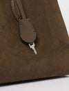 woman's shoulder bag