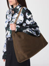 woman's tote bag