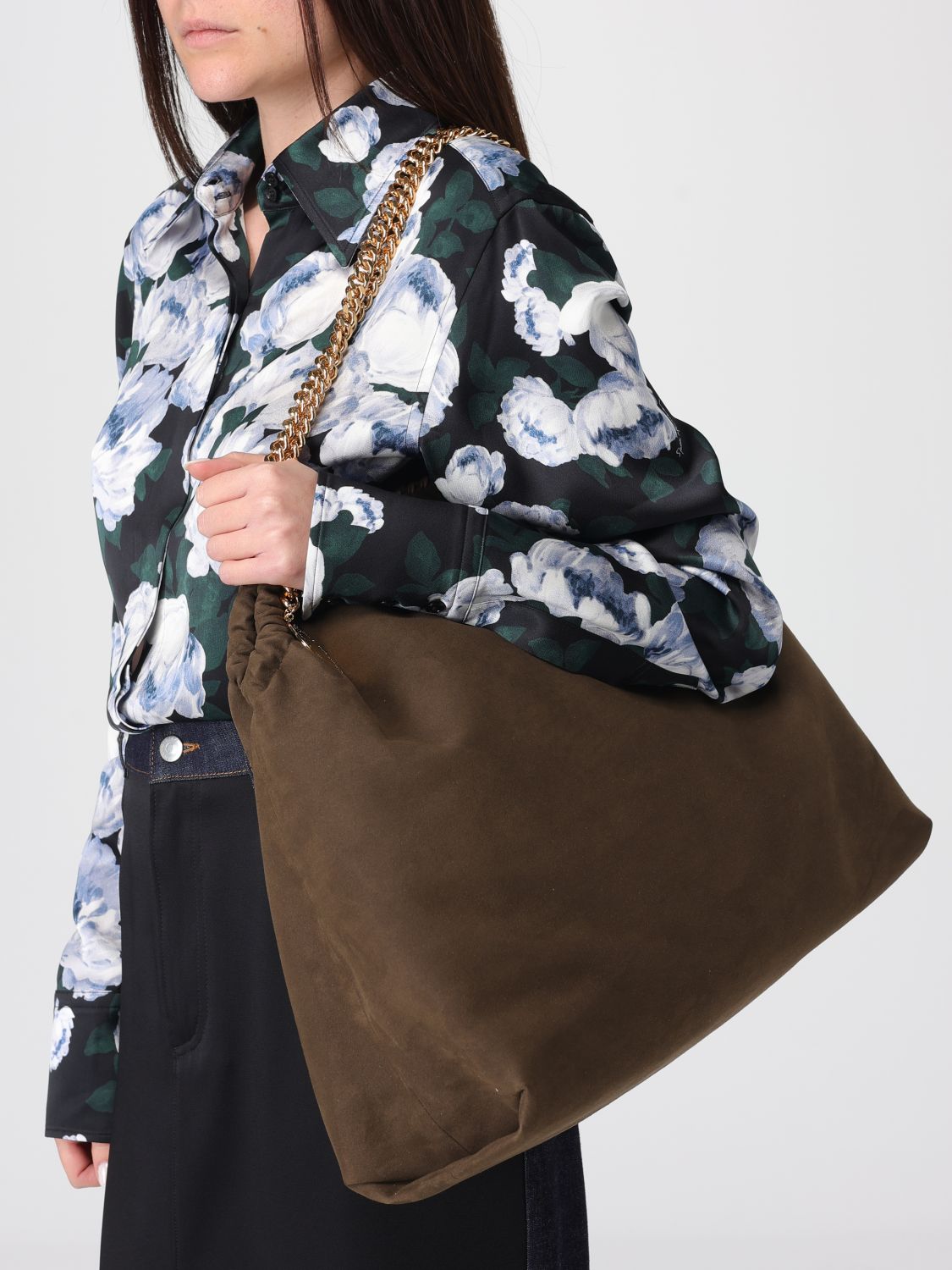 woman's tote bag