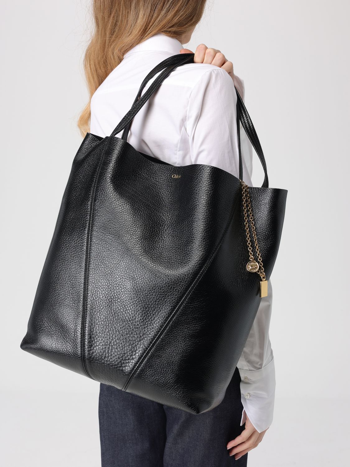 woman's shoulder bag chloé