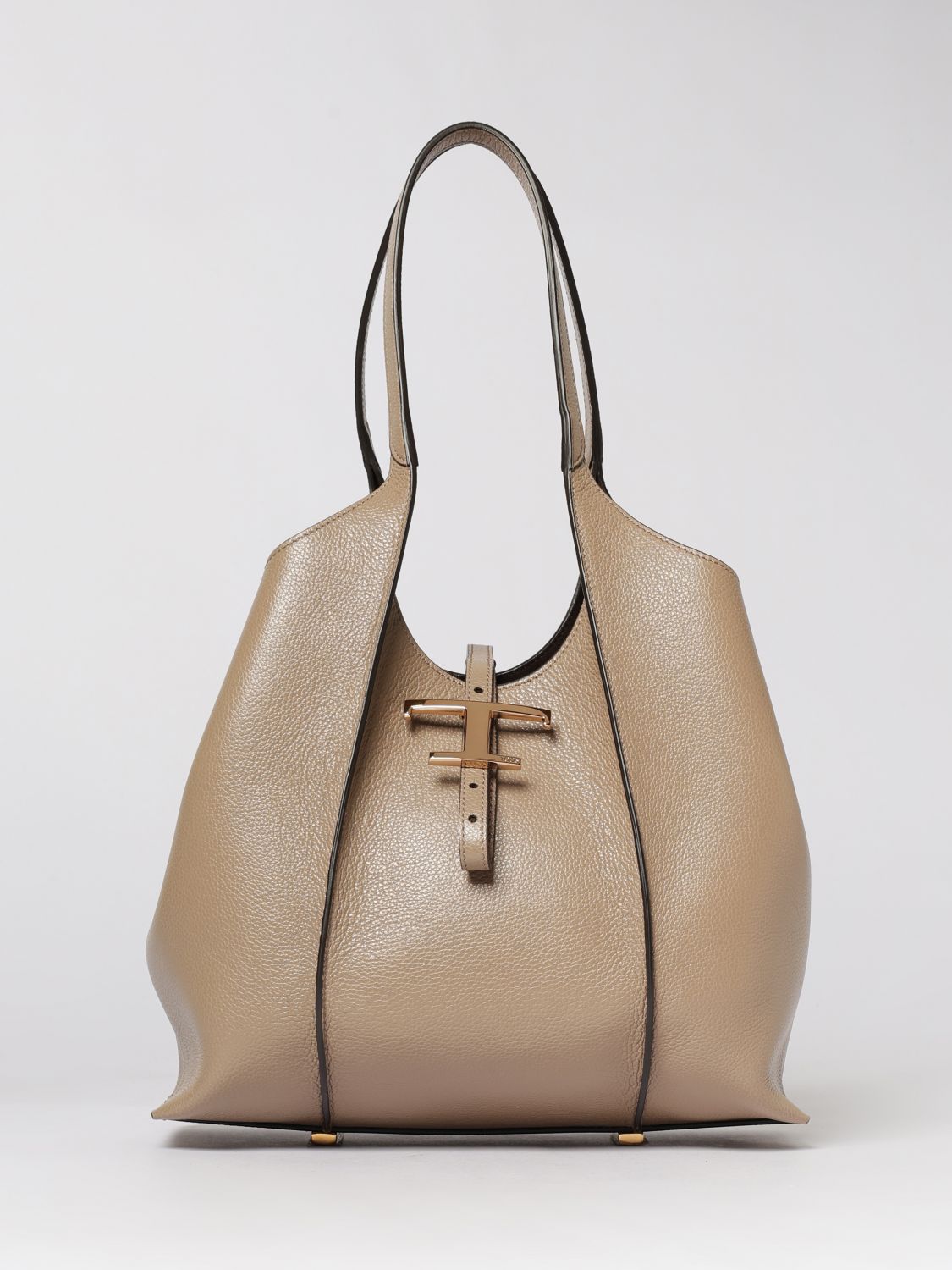 woman's shoulder bag