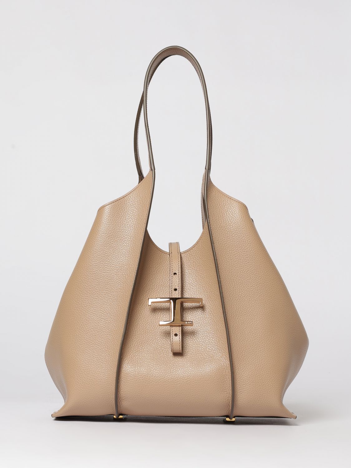 woman's shoulder bag