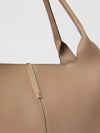 woman's shoulder bag